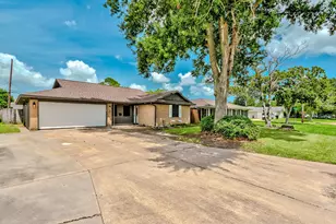 408 N 36th St, Nederland, TX 77627 - Photo 4