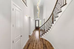 11 Floral Vista Dr, Tomball, TX 77375 - Photo 8