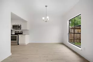 8433 Wednesbury Ln, Houston, TX 77074 - Photo 4