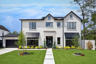 4002 Meadow Lake Ln, Houston, TX 77027 - Photo 1