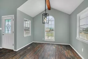 286 Ling St, Bayou Vista, TX 77563 - Photo 14