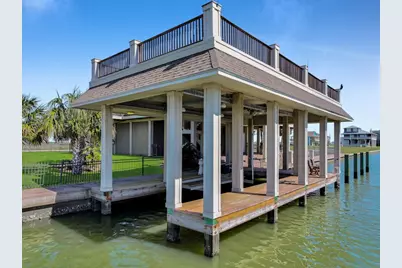 1239 Lagoon Drive, Crystal Beach, TX 77650 - Photo 20