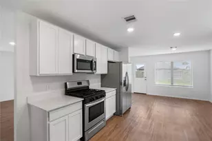 3034 Twisted Myrtle Dr, Conroe, TX 77301 - Photo 8