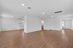 3034 Twisted Myrtle Dr, Conroe, TX 77301 - Photo 4