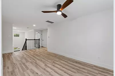 130 S Spinning Wheel Circle, The Woodlands, TX 77382 - Photo 24