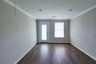 3416 Europa St, Houston, TX 77022 - Photo 6
