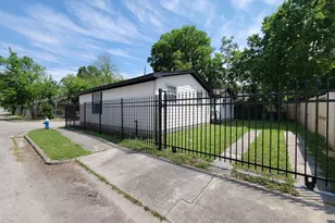 3416 Europa St, Houston, TX 77022 - Photo 32