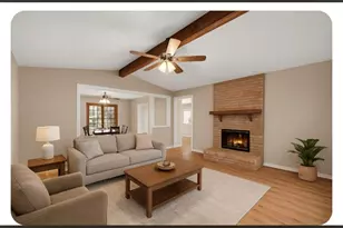 1370 Shakespeare Dr, Beaumont, TX 77706 - Photo 2