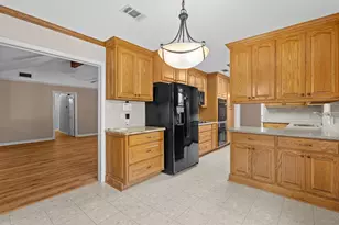 1370 Shakespeare Dr, Beaumont, TX 77706 - Photo 14