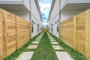 789 Fortune St, Houston, TX 77088 - Photo 30