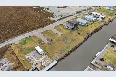 1125 Paisley Street, Gilchrist, TX 77617 - Photo 10