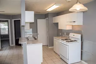 306 Willowick St, Tomball, TX 77375 - Photo 6
