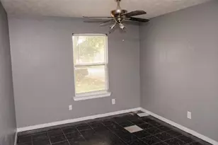 306 Willowick St, Tomball, TX 77375 - Photo 10