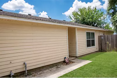 306 Willowick Street, Tomball, TX 77375 - Photo 4