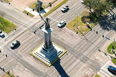 2213 Postoffice, Galveston, TX 77550 - Photo 44