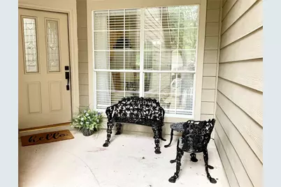 186 N Valley Oaks Circle, The Woodlands, TX 77382 - Photo 2