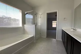 8039 Brooks Crossing, Baytown, TX 77521 - Photo 4