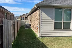 10442 Eastern Bluestar Dr, Conroe, TX 77385 - Photo 40