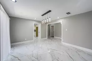 7834 Vickijohn Dr, Houston, TX 77071 - Photo 8