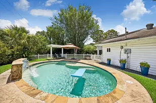 10730 Cedar Creek Dr, Houston, TX 77042 - Photo 26