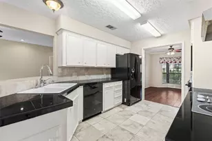 112 Quiet Wind Dr, Conroe, TX 77356 - Photo 8