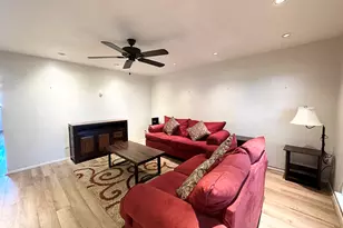 3224 Timmons Ln, Houston, TX 77027 - Photo 2