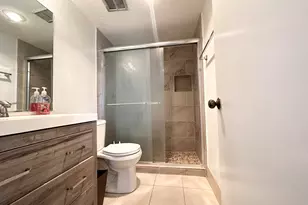 3224 Timmons Ln, Houston, TX 77027 - Photo 8