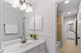 22 N Millsap Cir, The Woodlands, TX 77382 - Photo 34