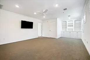 7910 Del Monte Dr, Houston, TX 77063 - Photo 32