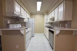 2250 Bering Dr, Houston, TX 77057 - Photo 10