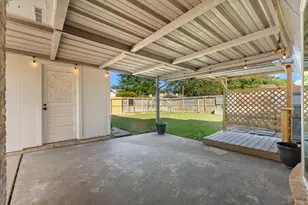 15703 Blackhawk Blvd, Friendswood, TX 77546 - Photo 22