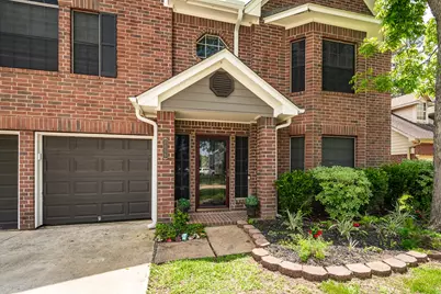 1015 Highlands Woods Drive, Highlands, TX 77562 - Photo 4