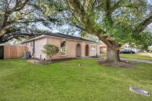 1310 Kenwick Pl, Pasadena, TX 77504 - Photo 4