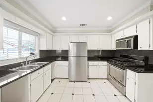 906 Gale St, Houston, TX 77009 - Photo 12