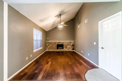 6015 Henniker Drive, Houston, TX 77041 - Photo 8