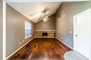 6015 Henniker Dr, Houston, TX 77041 - Photo 8