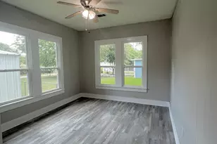 115 Summit St, Schulenburg, TX 78956 - Photo 24