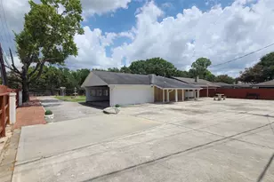 902 Ashford Pkwy, Houston, TX 77077 - Photo 6