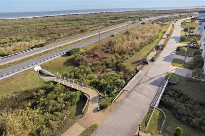 26007 Bay Breeze Drive, Galveston, TX 77554 - Photo 18