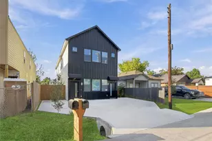 7948 Betty Boop St, Houston, TX 77028 - Photo 34