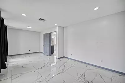 10911 Pecan Drive, La Porte, TX 77571 - Photo 12