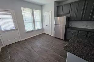 10401 Birch Peak Dr, Rosharon, TX 77583 - Photo 6