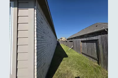 10401 Birch Peak Drive, Rosharon, TX 77583 - Photo 18