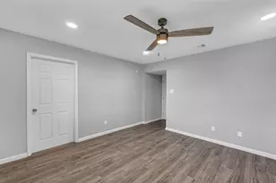 8619 Pottinger Dr, Houston, TX 77083 - Photo 14