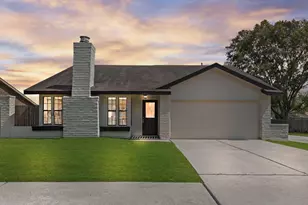 8619 Pottinger Dr, Houston, TX 77083 - Photo 2