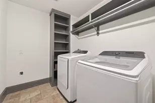 10054 Cedardale Dr, Houston, TX 77055 - Photo 24