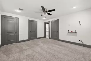 10054 Cedardale Dr, Houston, TX 77055 - Photo 18
