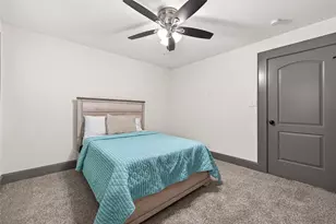 10054 Cedardale Dr, Houston, TX 77055 - Photo 28