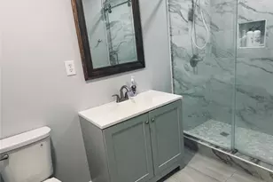 8720 Ocean Dr, Beach City, TX 77523 - Photo 10