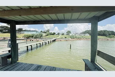 8720 Ocean Drive, Beach City, TX 77523 - Photo 18